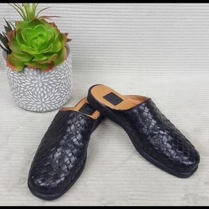 Black woven mules
